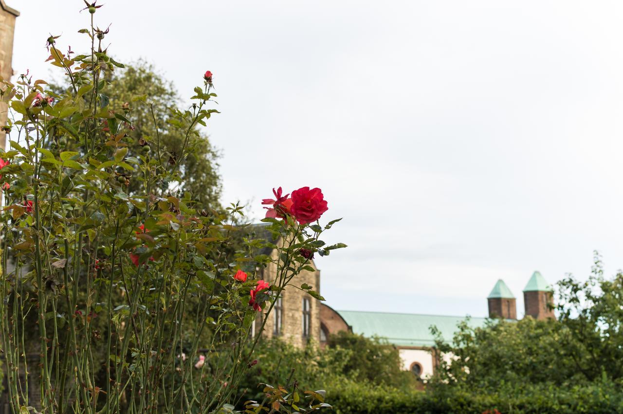 Mirfield Monastery B&B エクステリア 写真