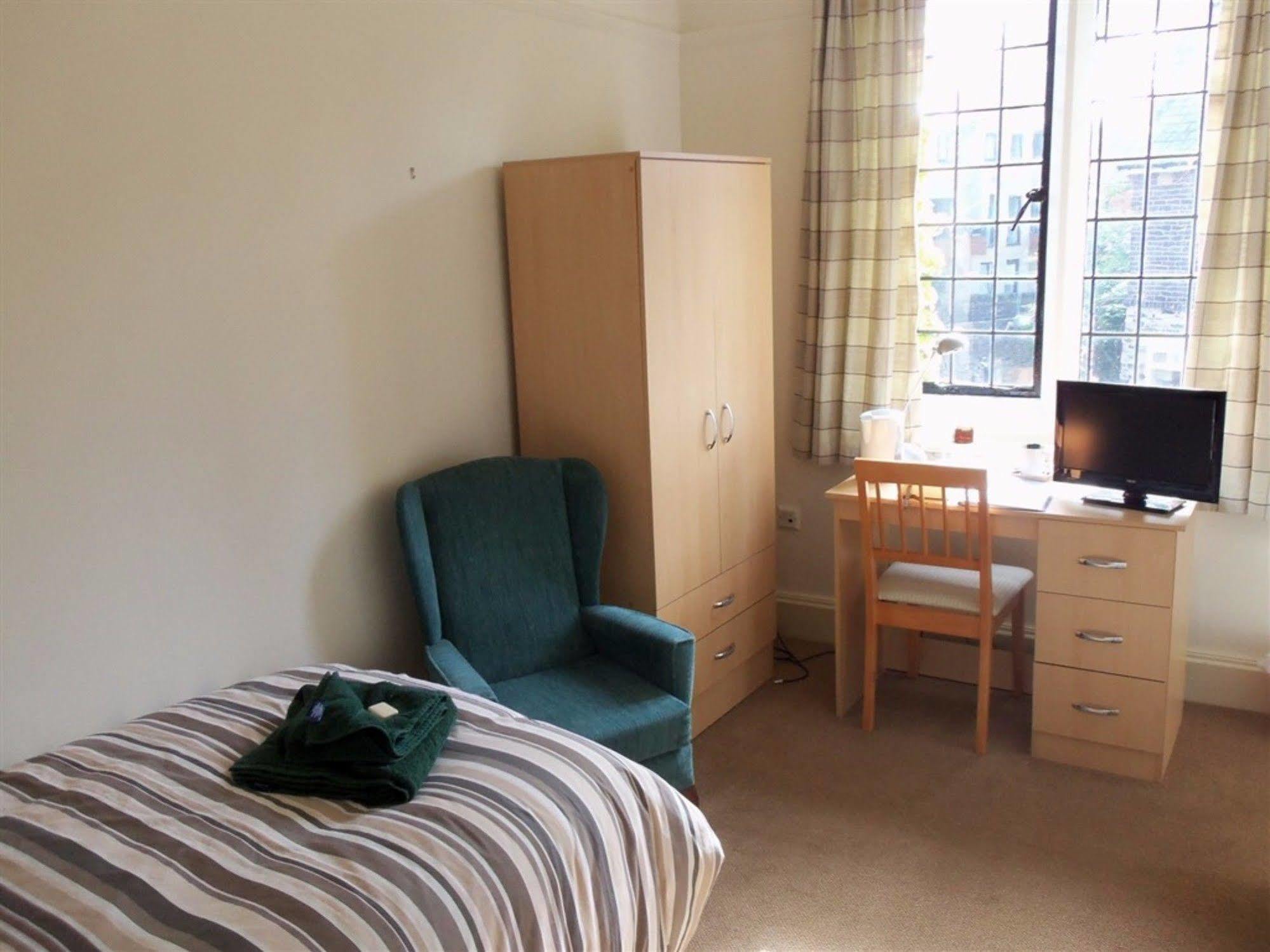 Mirfield Monastery B&B エクステリア 写真